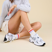 THE TENNIS | ANKLE SOCKEN AUS BIO-BAUMWOLLE IN LILA/ROT