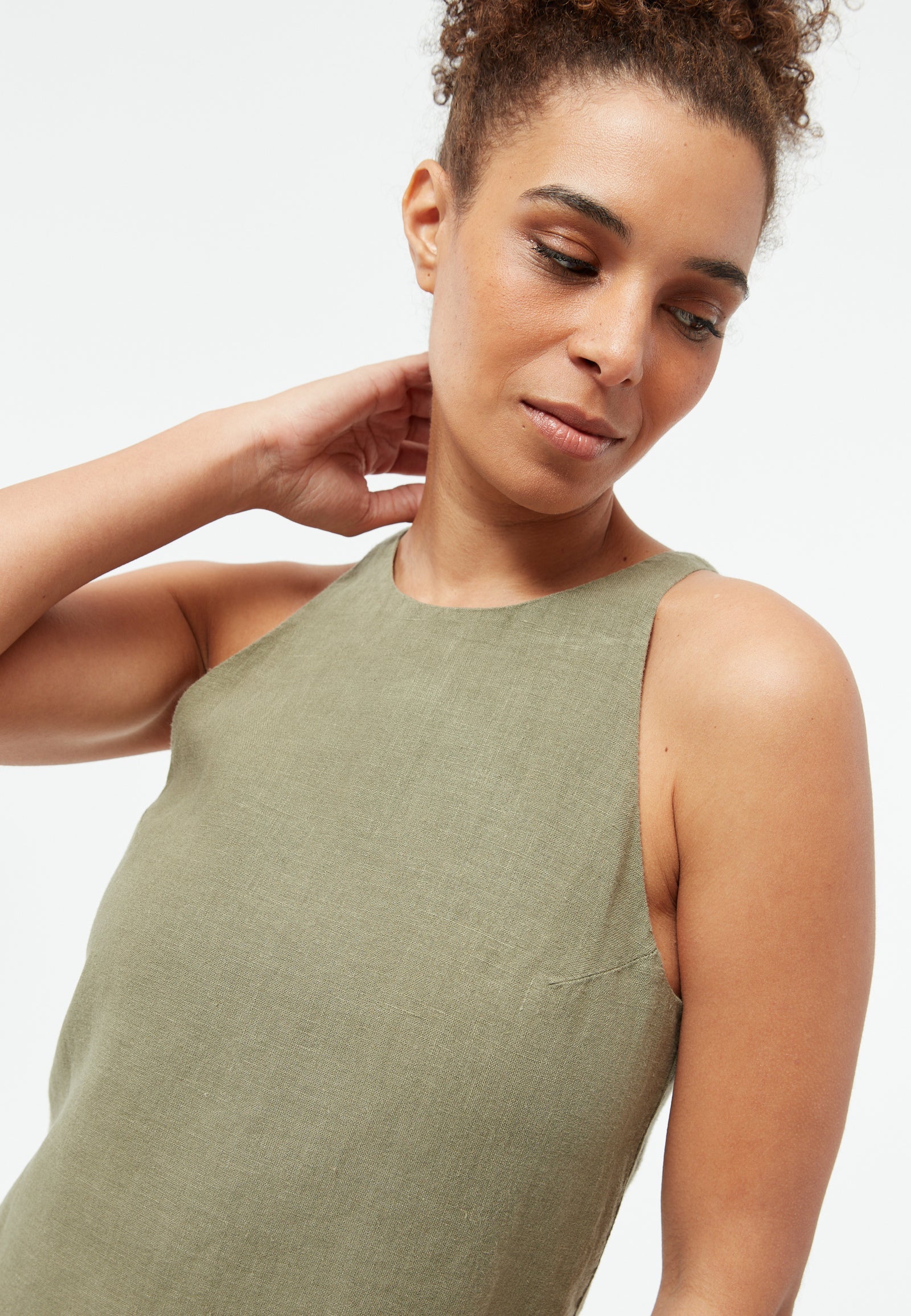 KURZES KLEID GBYUNA | FADED OLIVE (LEINEN)