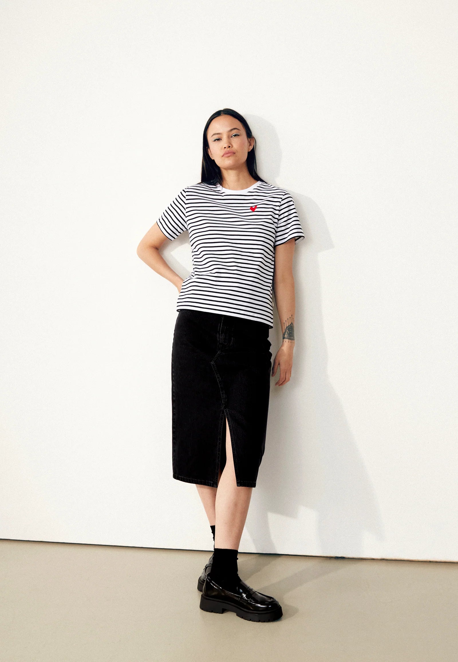 T-SHIRT GBJULIA (HEART) | BLACK/WHITE STRIPES