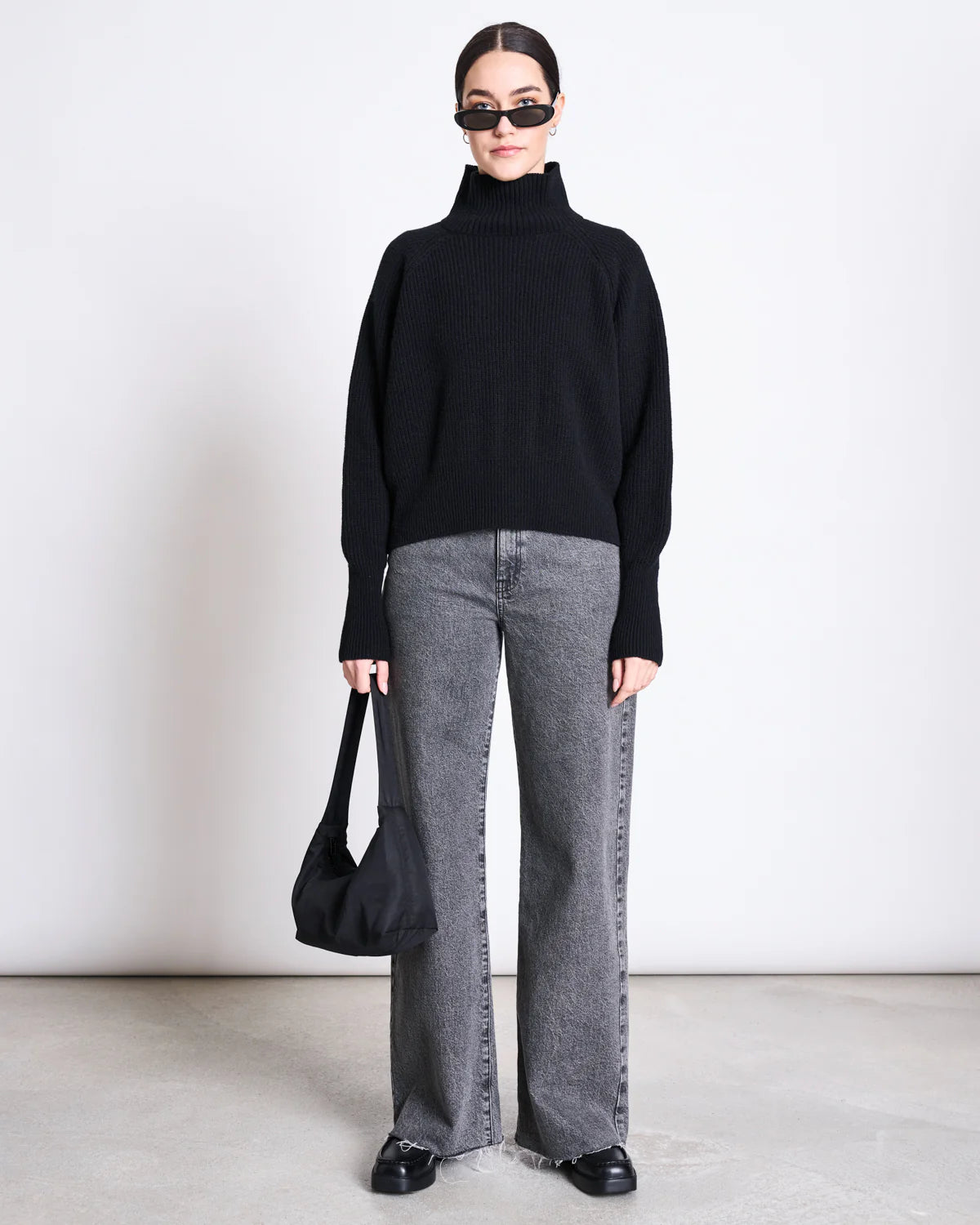 HIGH-NECK JUMPER WOOLY OLA | BLACK