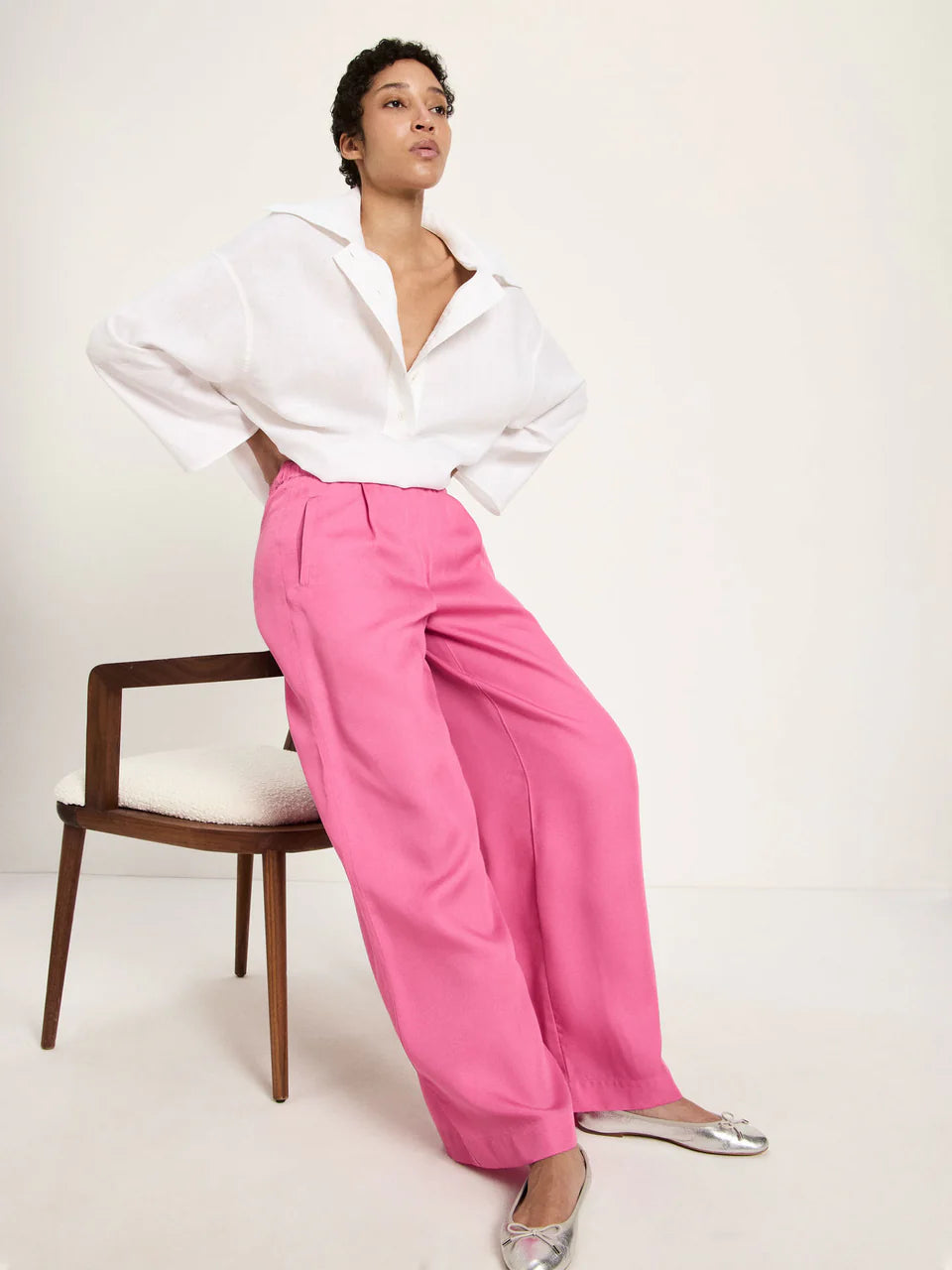 HOSE MIT WEITEM BEIN | BRIGHT ORCHID