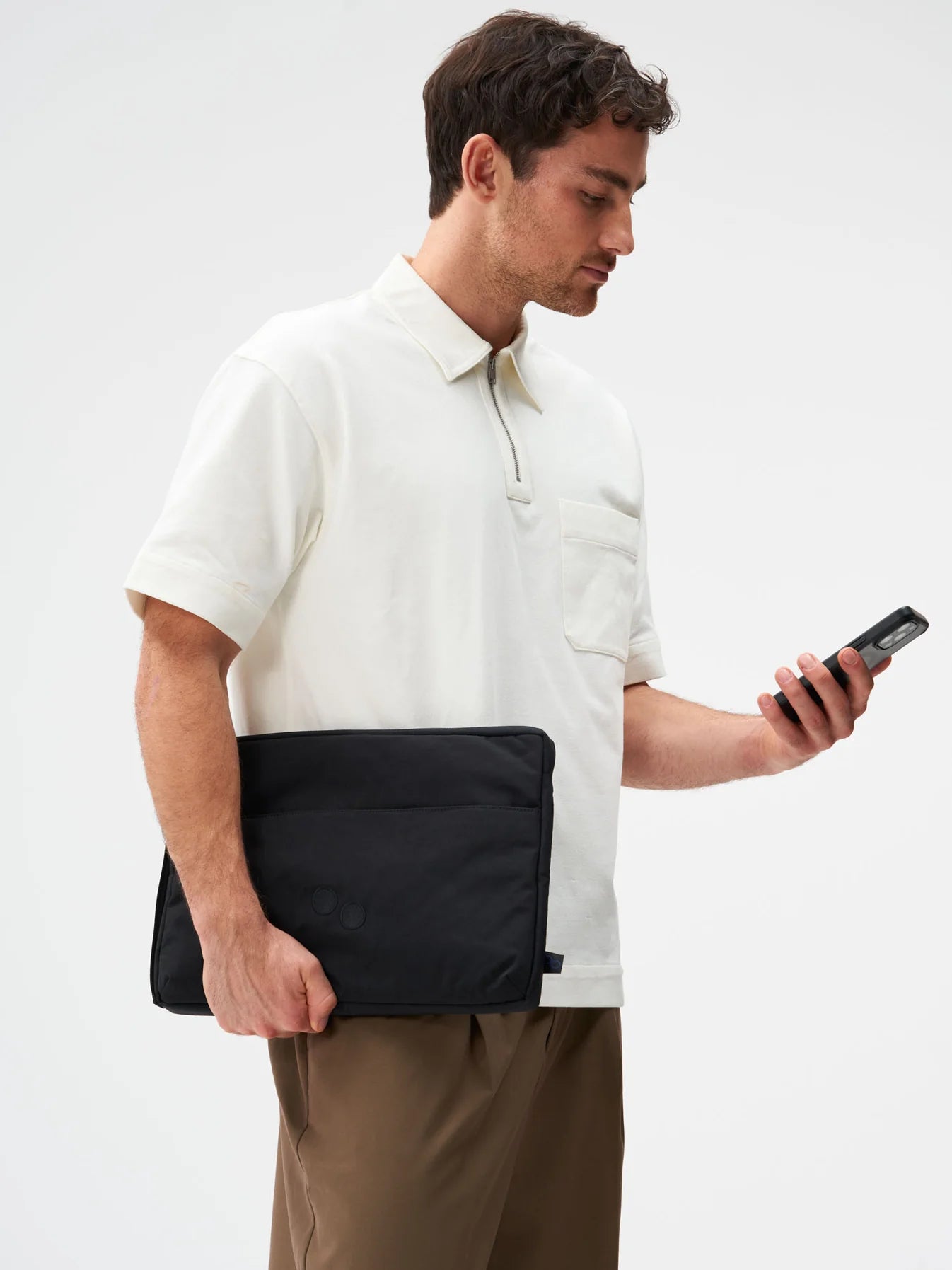 LAPTOP SLEEVE 16 | CRINKLE BLACK