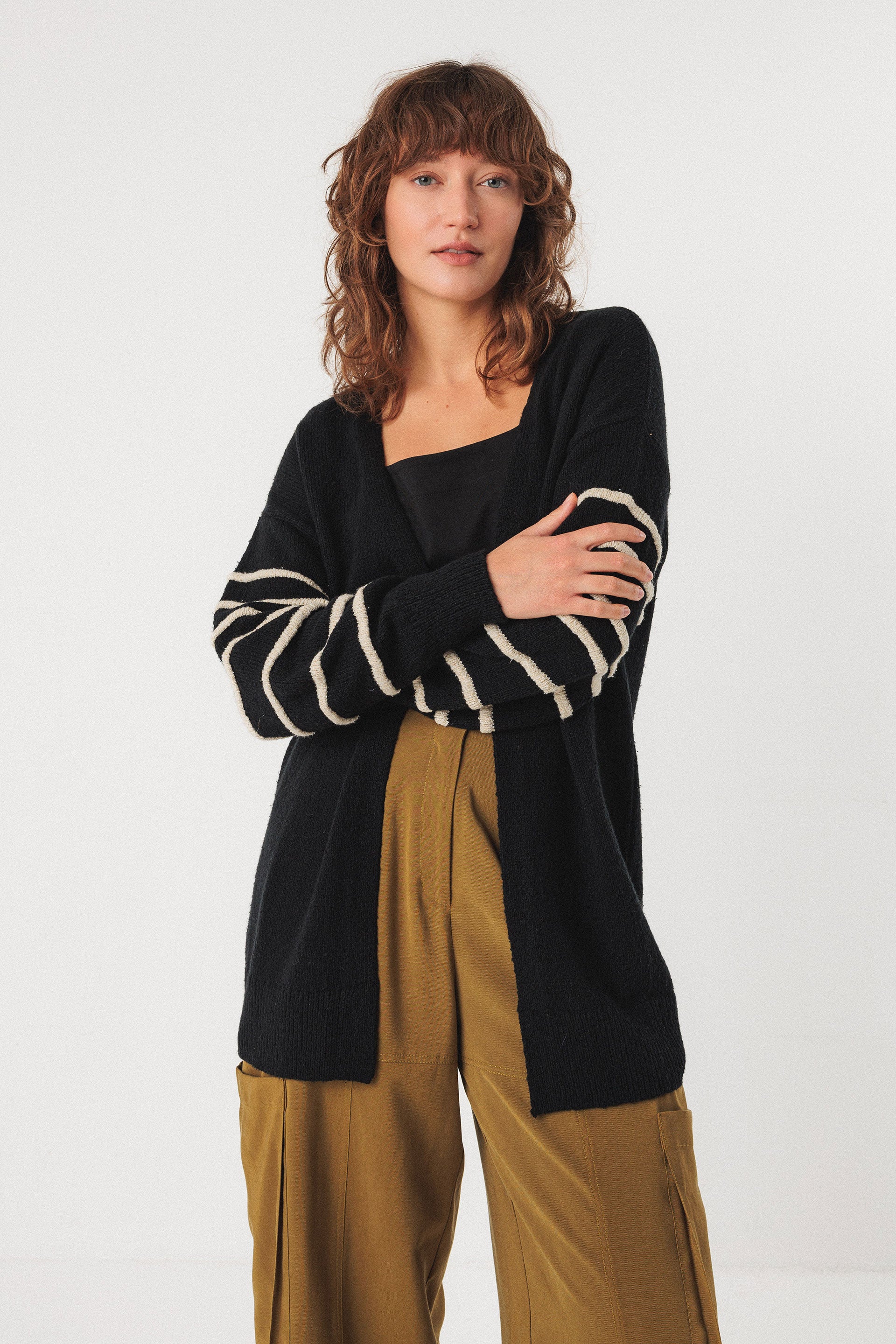 SUA SWEATER | BLACK