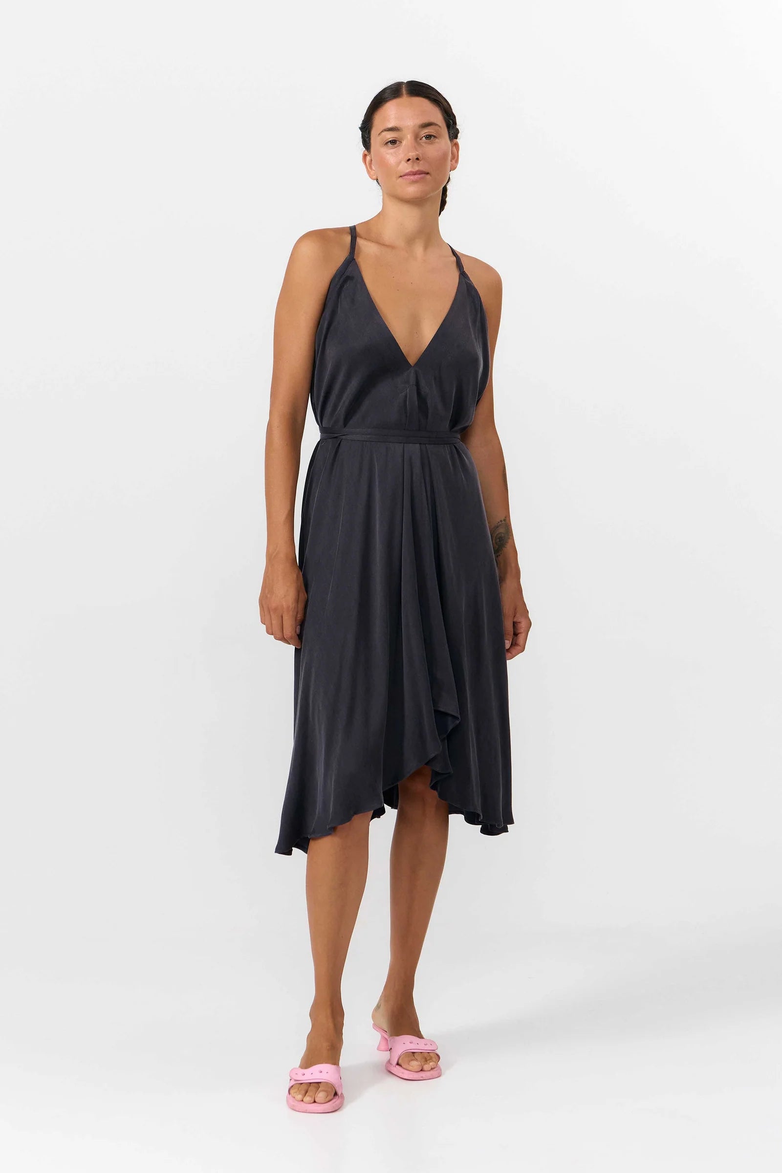 MP DRESS SHORT CUPRO | DARK GREY